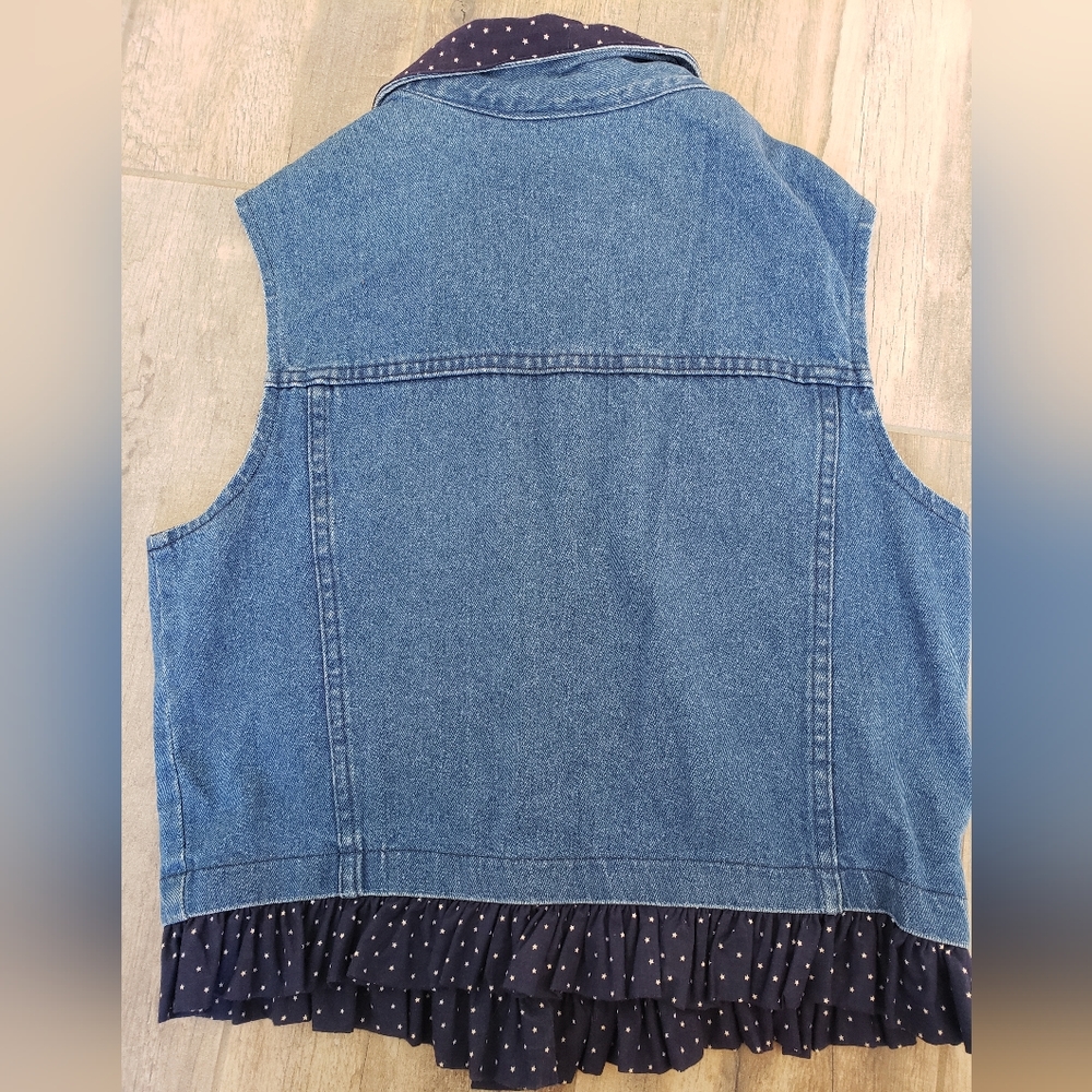 Womens Festive Vest - Picture 4 of 8
